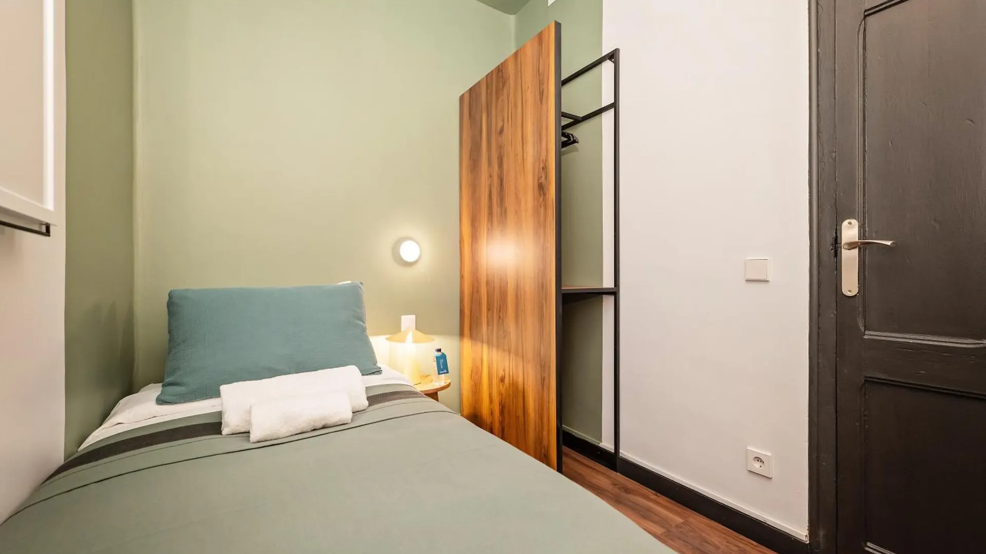 Sweett - Aragon Park Miro Apartment Barcelona Spain