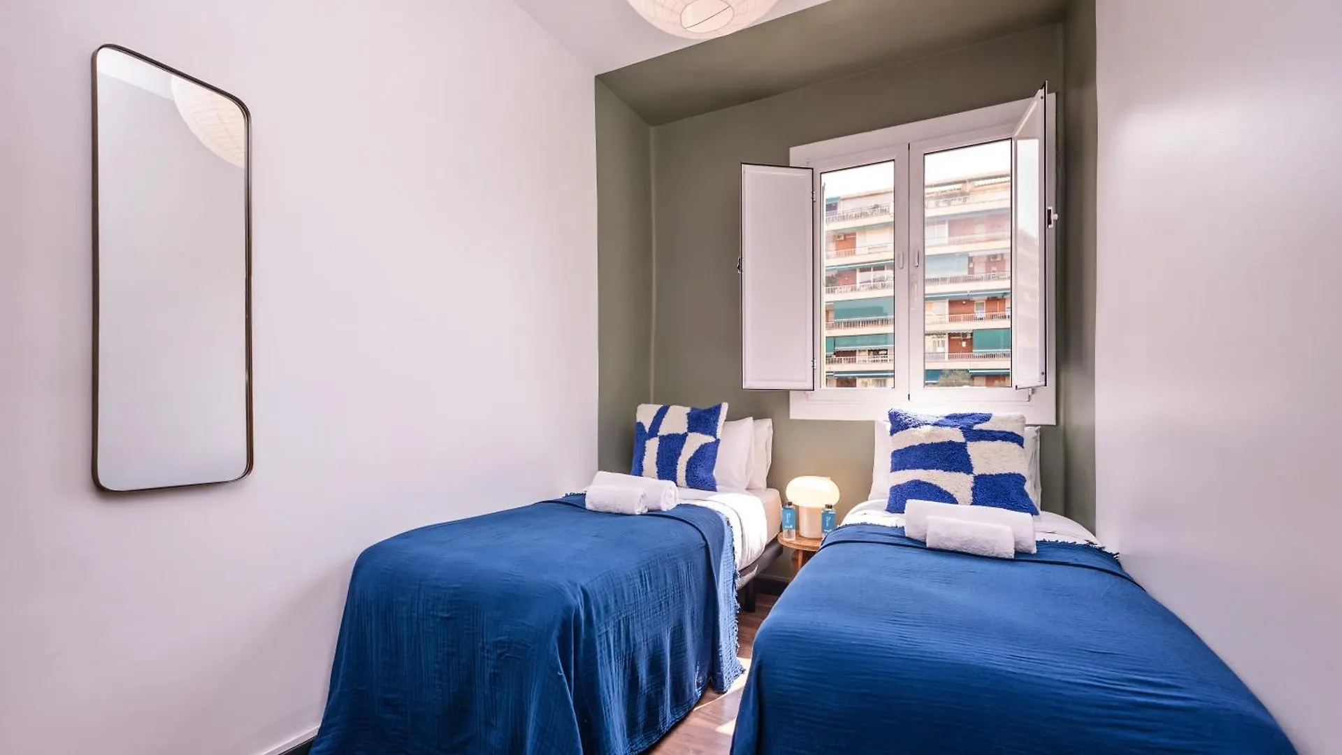 Sweett - Aragon Park Miro Apartment Barcelona