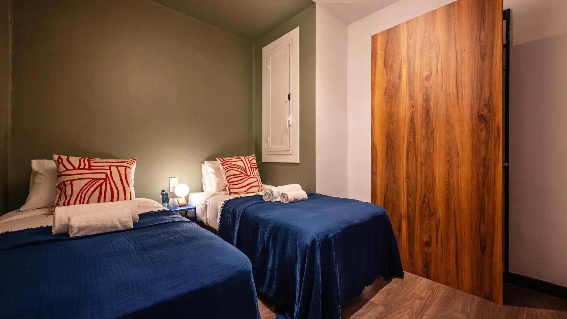 Sweett - Aragon Park Miro Apartment Barcelona Spain